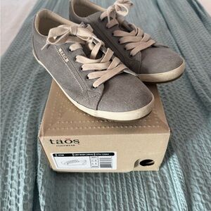 Taos Star Grey Wash Canvas Sneaker
